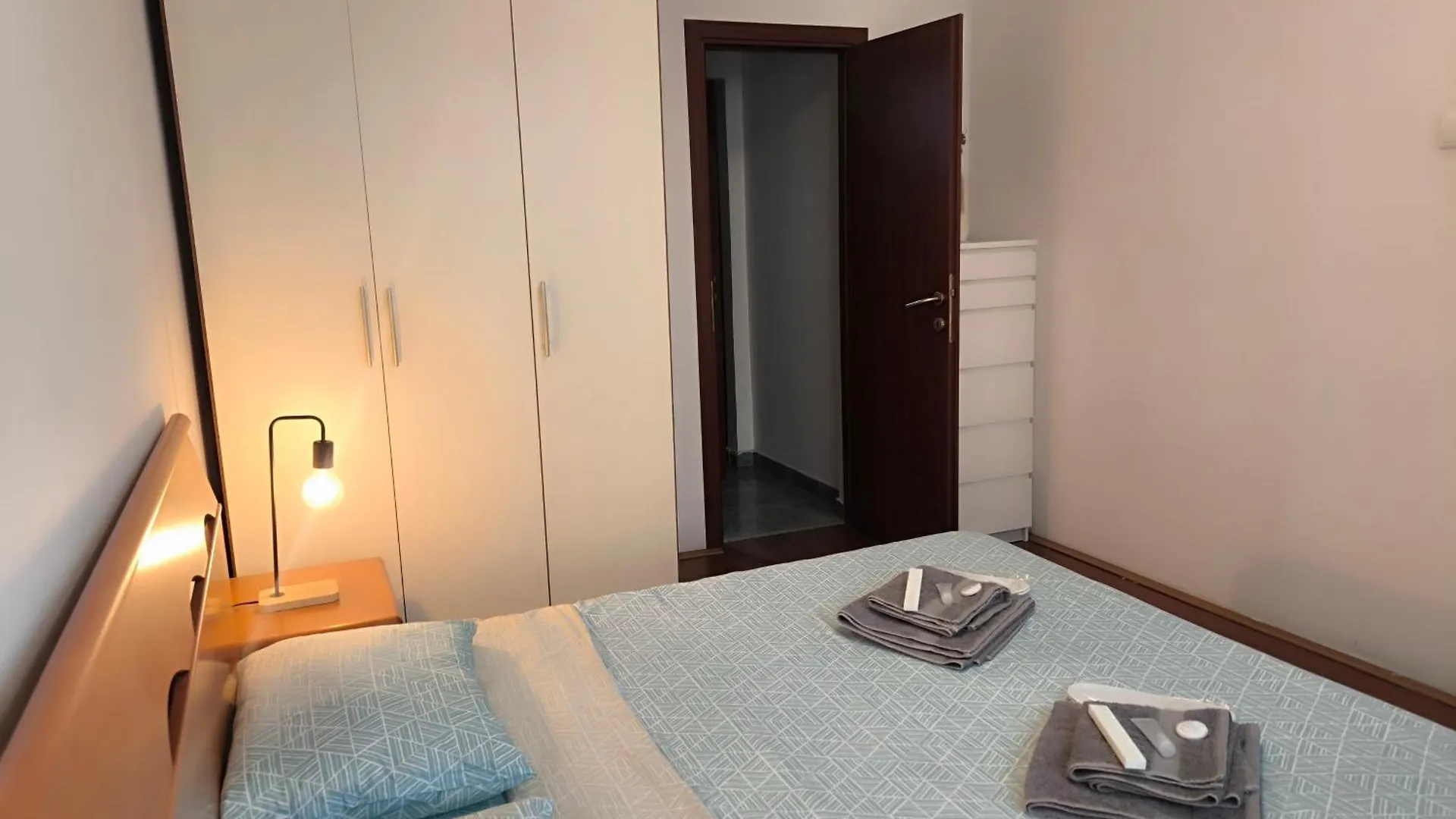 Old Town Studio - Victoriei 5 Bucharest Apartment